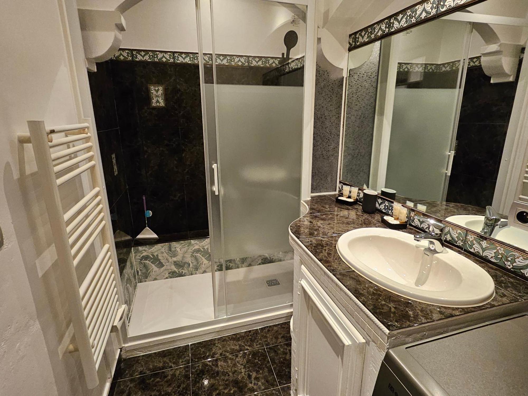 Appartement Dans Ancien Moulin A Huile Renove Grasse Exteriör bild